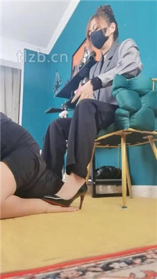 【魔鬼天使】高跟碾压狗爪/强制闻鞋/磕头求饶/骑马爬_绳艺资料库