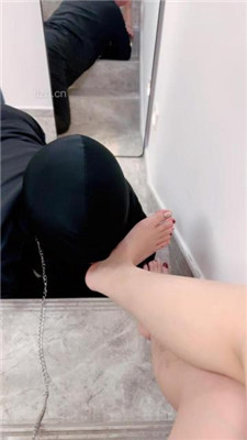 图片[2]-小软】圣诞女郎-美腿诱惑恋足舔-绳艺资源网