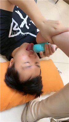 图片[3]-领主老大】跪舔长靴白袜裸足/白袜塞嘴踩踏-绳艺资源网