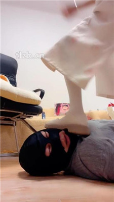 图片[7]-奶味小仙女】洛丽塔S-皮鞋白袜踩虐哥哥-脚底喂食-绳艺资源网