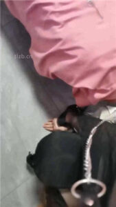 【皮皮】性感女王S-黑丝美腿诱惑踩虐_绳艺资料库