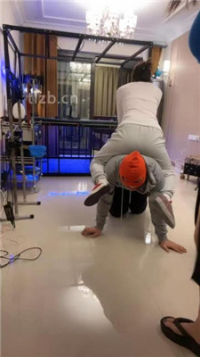 图片[15]-梓夫人】姐妹花暴力虐打搬运工-绳艺资源网