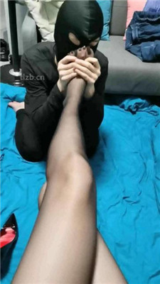 图片[5]-皮皮】邻居小弟偷闻臭鞋被发现-绳艺资源网