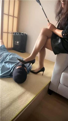图片[3]-冰色】丝袜高跟踩虐/鞭打/狗链遛狗-绳艺资源网