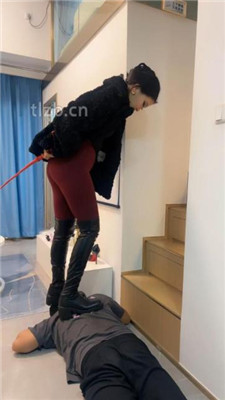 图片[3]-猫爷】过膝长靴踩踏/鞭打/骑马/耳光-绳艺资源网