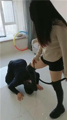 图片[4]-小殿下】长靴御姐S-遛狗/重度鞭打/塞嘴/磕头求饶-HD绳艺资源网