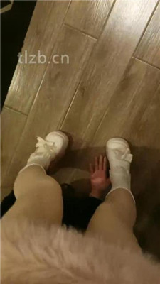 图片[2]-爱可呀】双S-开发超模学姐S-转胯/吃白袜/舔脏鞋/脚底喂食-HD绳艺资源网