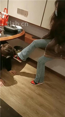 图片[9]-爱可呀】双S-开发超模学姐S-转胯/吃白袜/舔脏鞋/脚底喂食-HD绳艺资源网