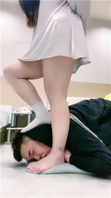 图片[13]-小羊】跪舔白棉袜/提档/臭脚捂脸/踩踏/胯下辱-HD绳艺资源网