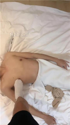 【小乔】素人小姐姐白袜脚踩【完整版】_绳艺资料库