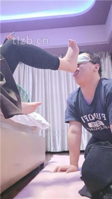 图片[10]-嗯哼】犯贱闻靴子/踩踏/超强深喉-HD绳艺资源网