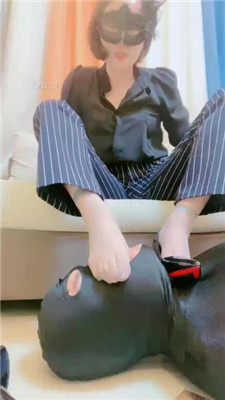 图片[2]-高傲】臭脚极限插嘴/赏赐圣水-HD绳艺资源网