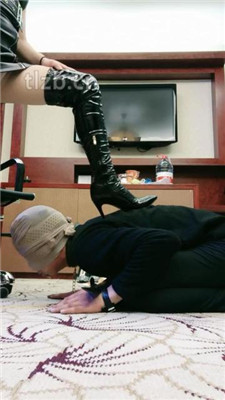 图片[15]-诗恩】口球塞嘴/长靴高跟踩踏喂食/喂口水/赏圣水完整版】-HD绳艺资源网