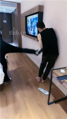 图片[15]-沐夏夜】女神S超暴力踢踹虐打前任-HD绳艺资源网