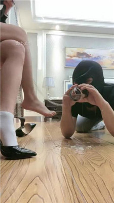 图片[20]-甜一】桌底视角-臭脚丫熏狗奴-HD绳艺资源网