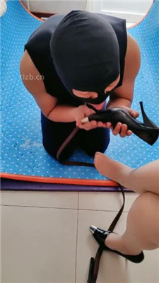 图片[7]-秋天】跪舔高跟的贱奴