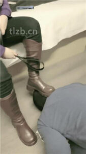 【樊樊】皮带sp/跪舔脏长靴/棉袜臭脚辱【完整版】_绳艺资料库