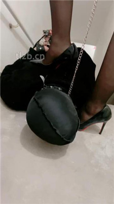 图片[15]-夏梦】性感女神-楼道遛狗/袜子塞嘴反绑强制虐