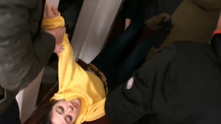 老梦视觉】绑架黑匡威女孩