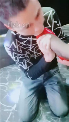 图片[13]-梦幻大大】公开处刑-和闺蜜KTV玩弄小三母狗下】