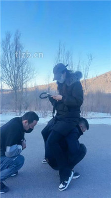 图片[12]-沐夏夜】户外景区溜双狗