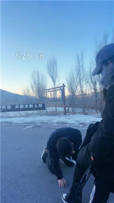 图片[15]-沐夏夜】户外景区溜双狗