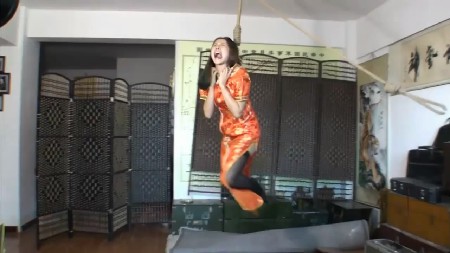 老梦视觉金金旗袍自缢