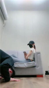 【美娜格格】人体家具奴伺奉主人_绳艺资料库