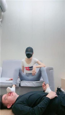 图片[4]-美娜格格】人体家具奴伺奉主人