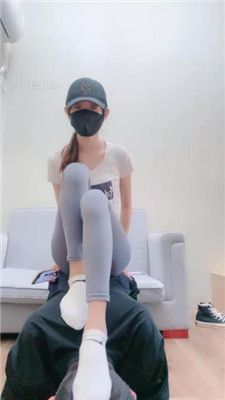 图片[5]-美娜格格】人体家具奴伺奉主人