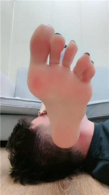 图片[13]-美娜格格】人体家具奴伺奉主人