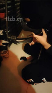 【蛮蛮】驯化人体擦鞋器_绳艺资料库