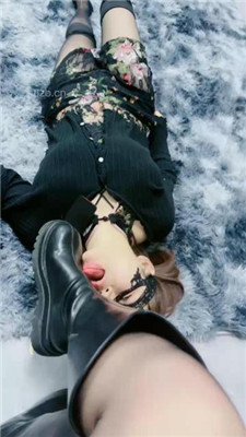 图片[5]-北京嘟嘟】刑具暴力鞭打/舔长靴黑丝/碾压踩