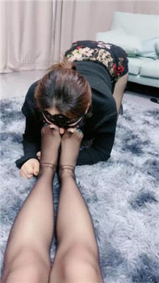 图片[13]-北京嘟嘟】刑具暴力鞭打/舔长靴黑丝/碾压踩