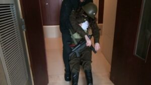 【老梦视觉】虎口脱险完整版_绳艺资料库