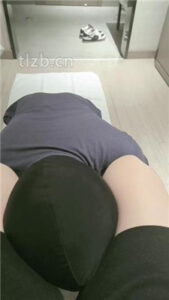 【樊樊】狗嘴清理脏鞋脏内裤/套头/肉丝脚踩踏/插嘴_绳艺资料库