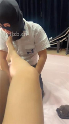 图片[8]-猫爷】黑丝高跟美腿诱惑舔