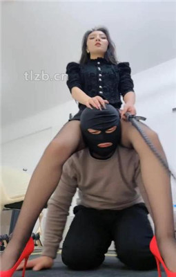 图片[14]-萱萱】双S-车模-长腿高跟爆踩贱奴双视角版】