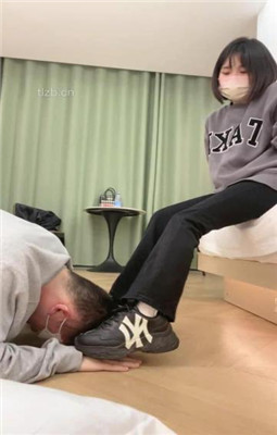 图片[4]-奶味茶茶】手脚耳光-舔脏鞋底/口水喷脸/深喉