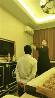 图片[7]-千面】打板子/人体烟灰缸/抽耳光/闻臭脚