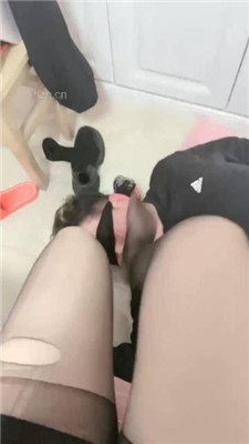 图片[9]-糯米姐姐】脚耳光/短靴黑丝狂舔