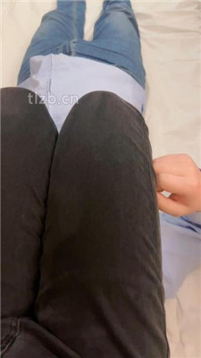 图片[12]-七七】坐脸窒息/闻舔超臭白棉袜完整版】