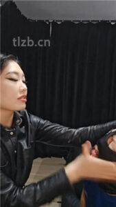 【猫爷】长靴踩踏/捆绑/闻舔原味灰丝jio_绳艺资料库