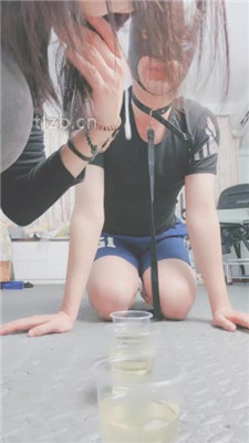 图片[11]-果儿】鞭打/转胯爬行/品尝圣水/臭脚捂脸