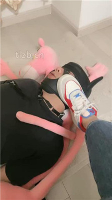 【上上】运动鞋白船袜气味羞辱_绳艺资料库