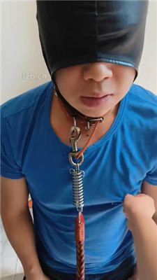 图片[11]-洋洋】狗链拴狗/跪舔黑丝裸足