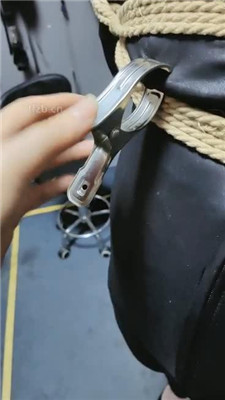 图片[5]-东营天香百合】吊绑囚禁-丝袜塞嘴-人体鞋架