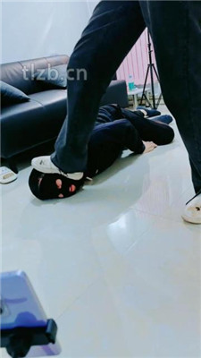 图片[13]-文文文】骑马/舔脏鞋/品尝素人裸足三视角版】