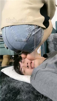 图片[8]-梓S】棉袜雪地靴裸足-全体重踩脸