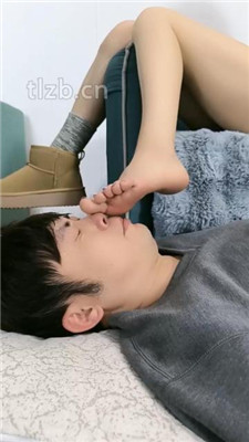 图片[17]-梓S】棉袜雪地靴裸足-全体重踩脸